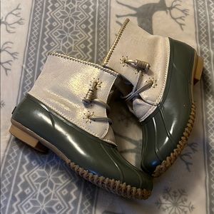 Jack Rogers snow boots